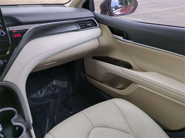Vehicle image 18 of 29