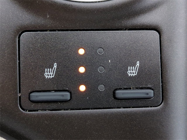 Vehicle image 23 of 29