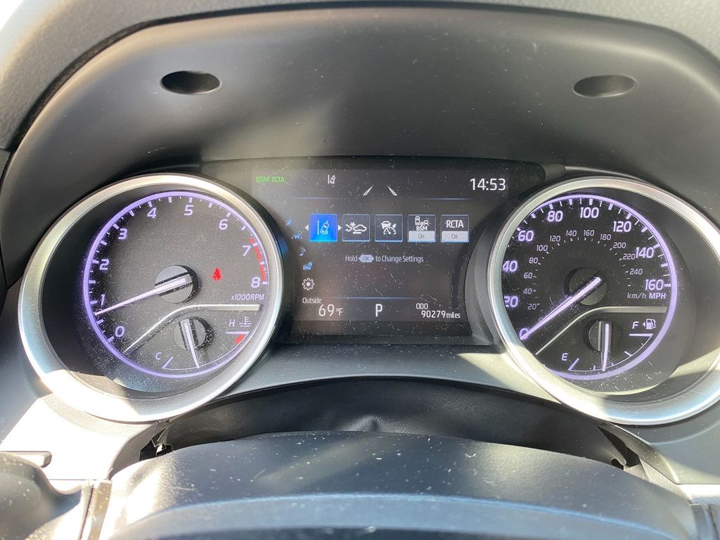 Vehicle image 17 of 29