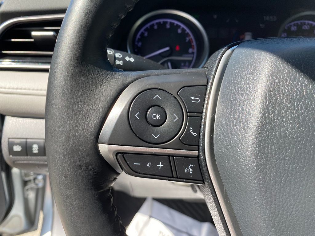 Vehicle image 15 of 29