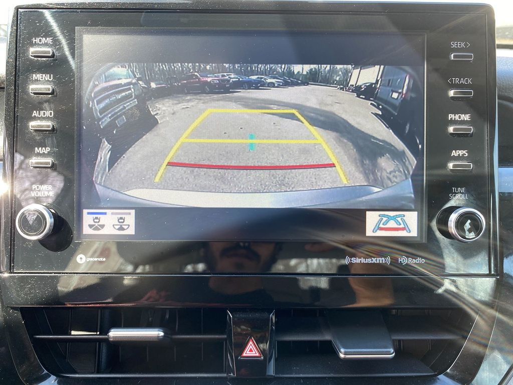 Vehicle image 20 of 29