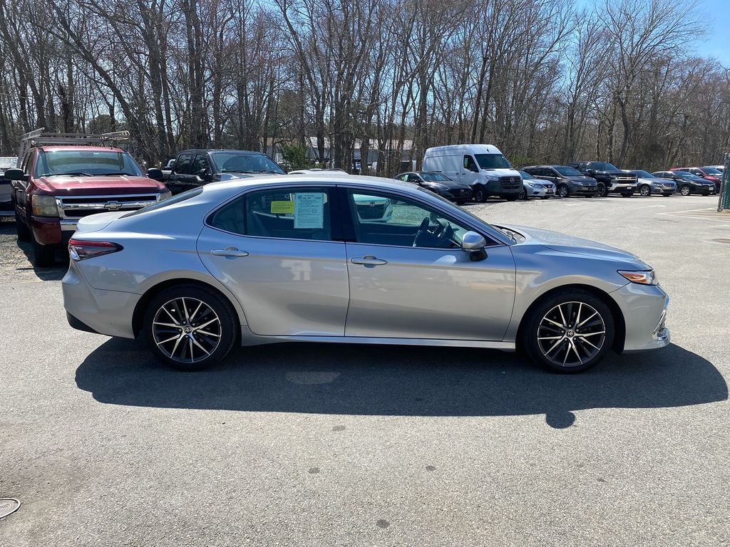 Vehicle image 5 of 29