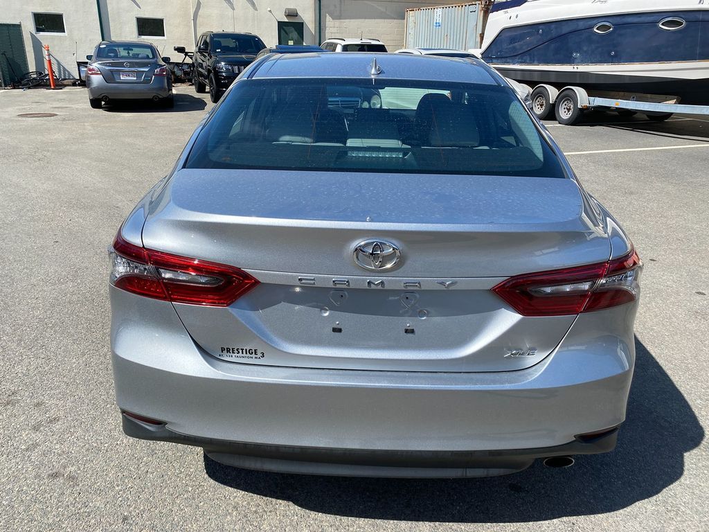 Vehicle image 7 of 29