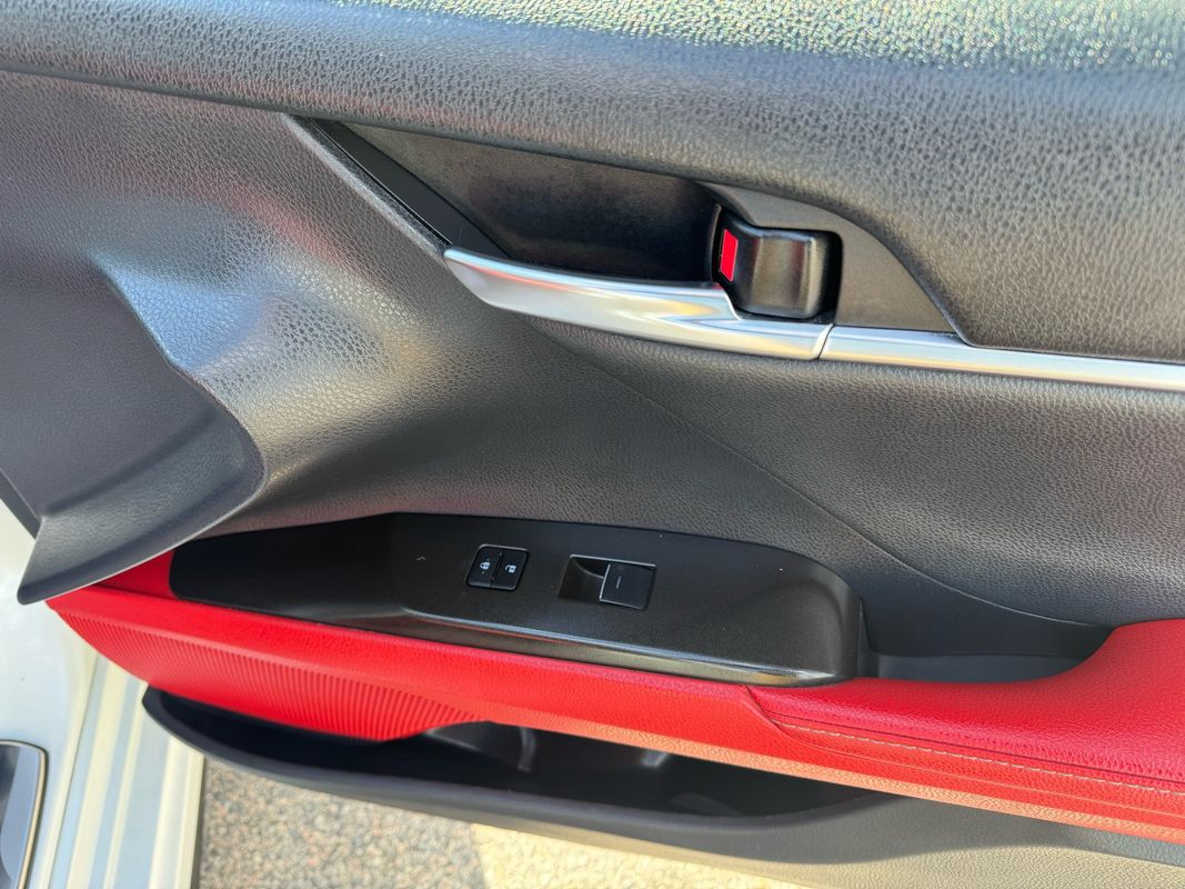 Vehicle image 29 of 47
