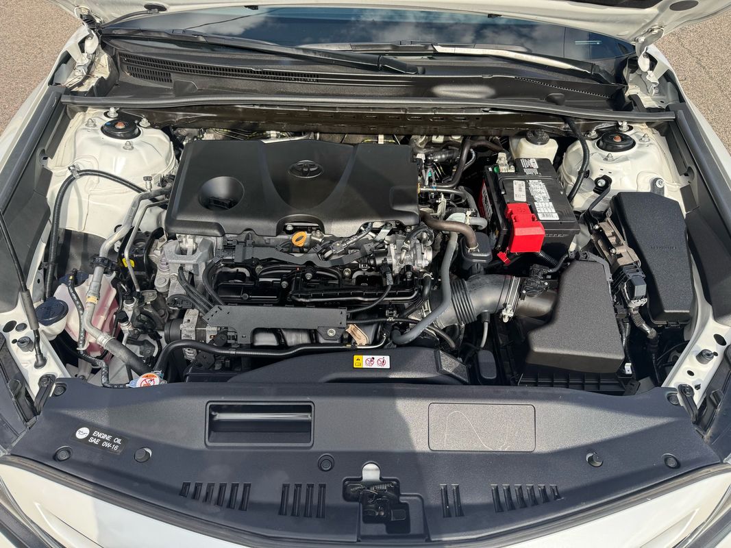 Vehicle image 40 of 47
