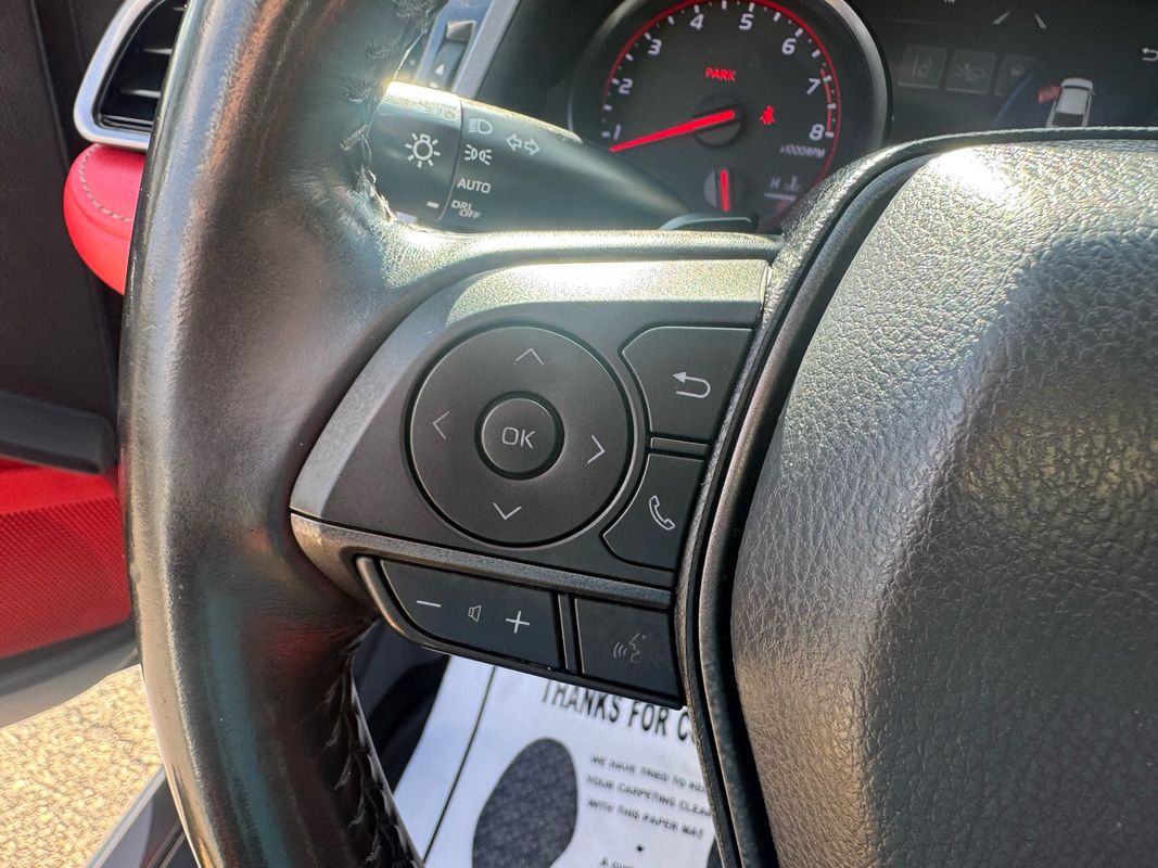 Vehicle image 18 of 47