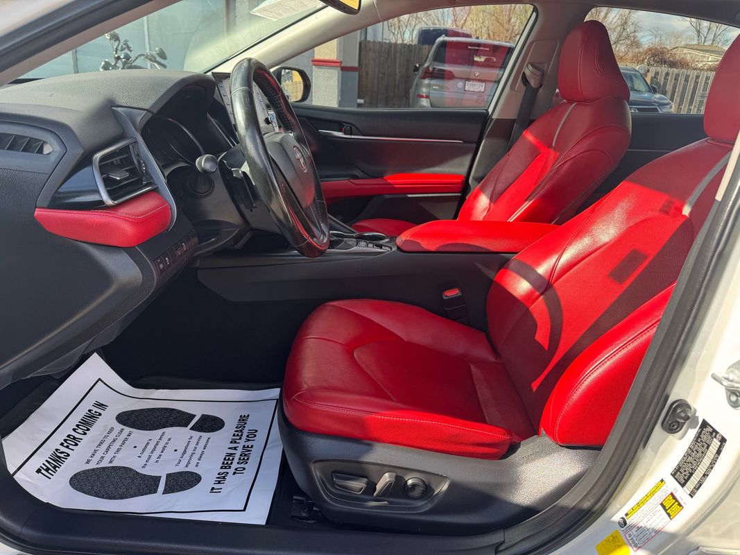 Vehicle image 15 of 47