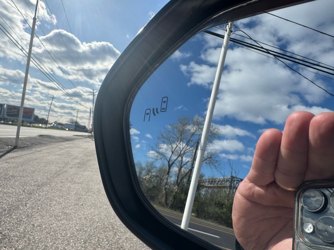 Vehicle image 11 of 47