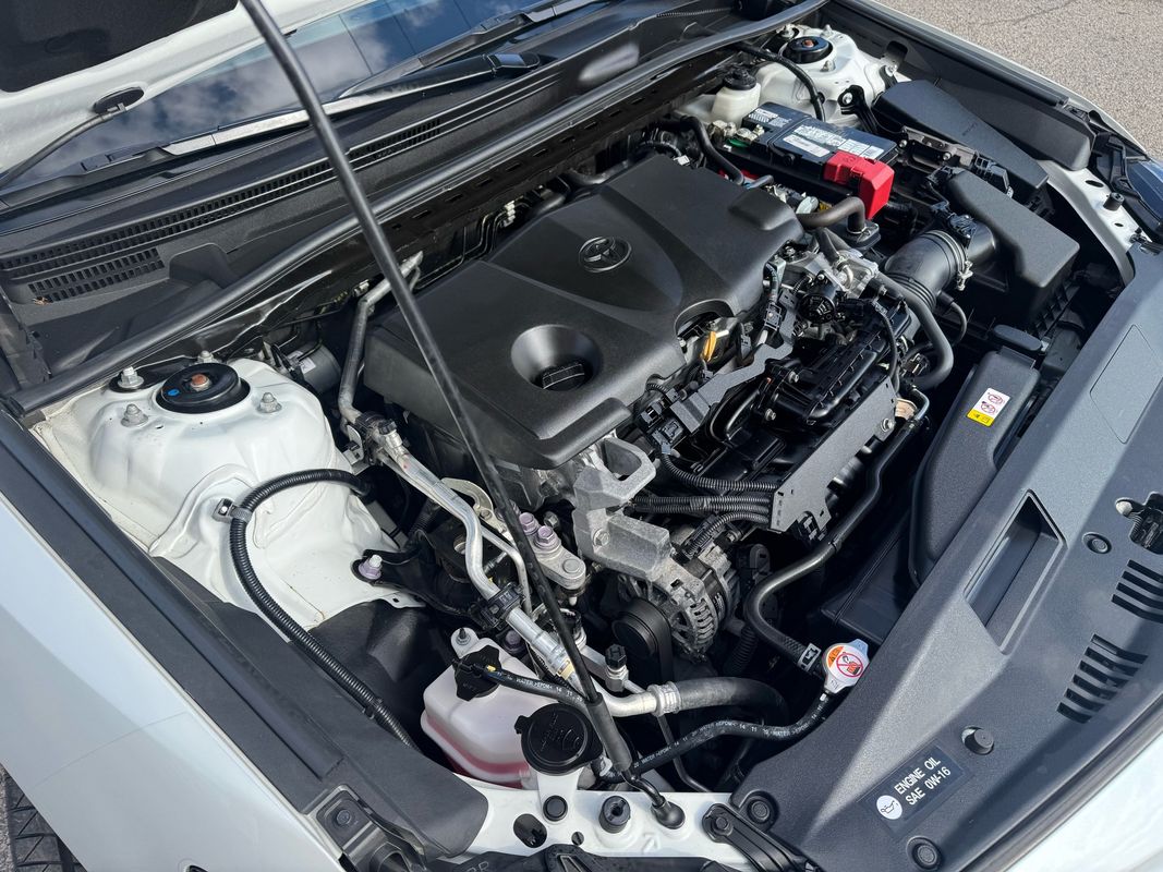 Vehicle image 41 of 47