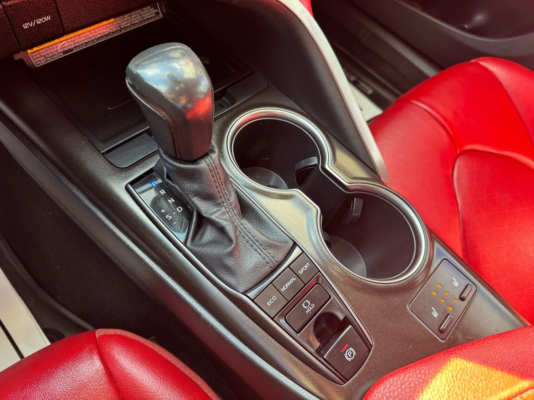 Vehicle image 26 of 47