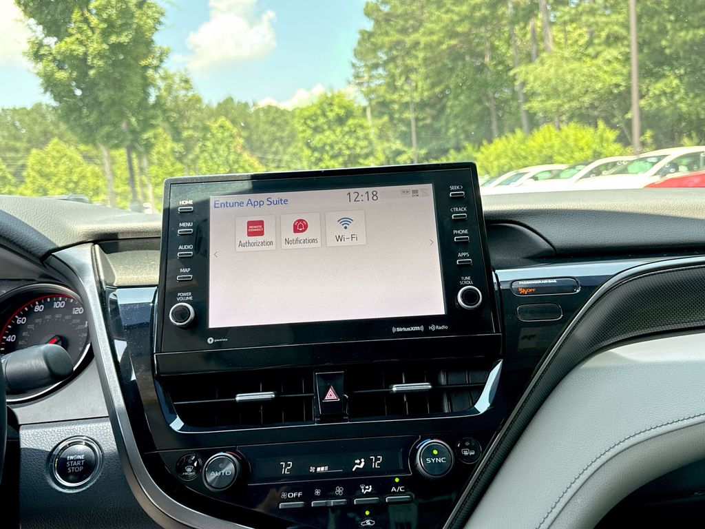 Vehicle image 20 of 27