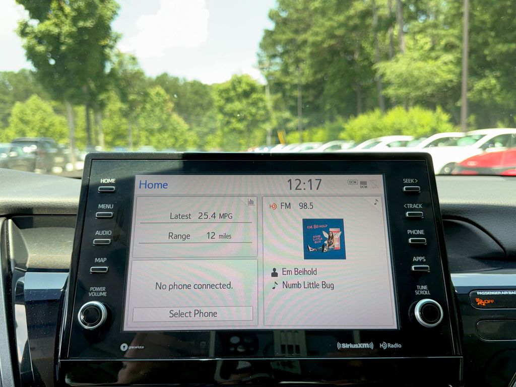 Vehicle image 19 of 27
