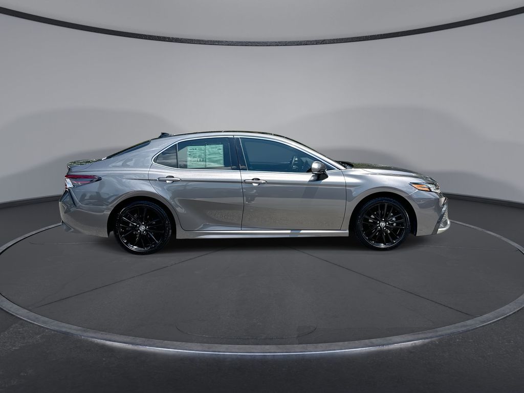 Vehicle image 5 of 27