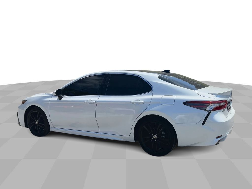 Vehicle image 9 of 36