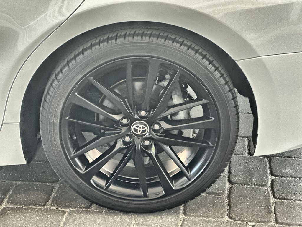 Vehicle image 34 of 36
