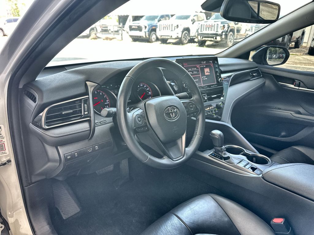 Vehicle image 10 of 36