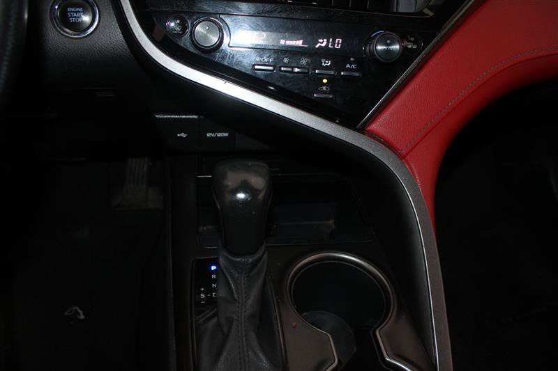 Vehicle image 25 of 37