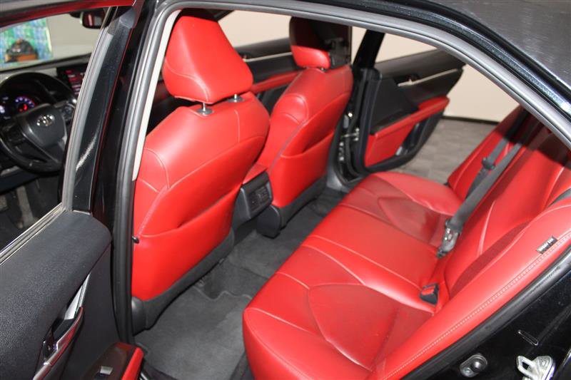 Vehicle image 18 of 37