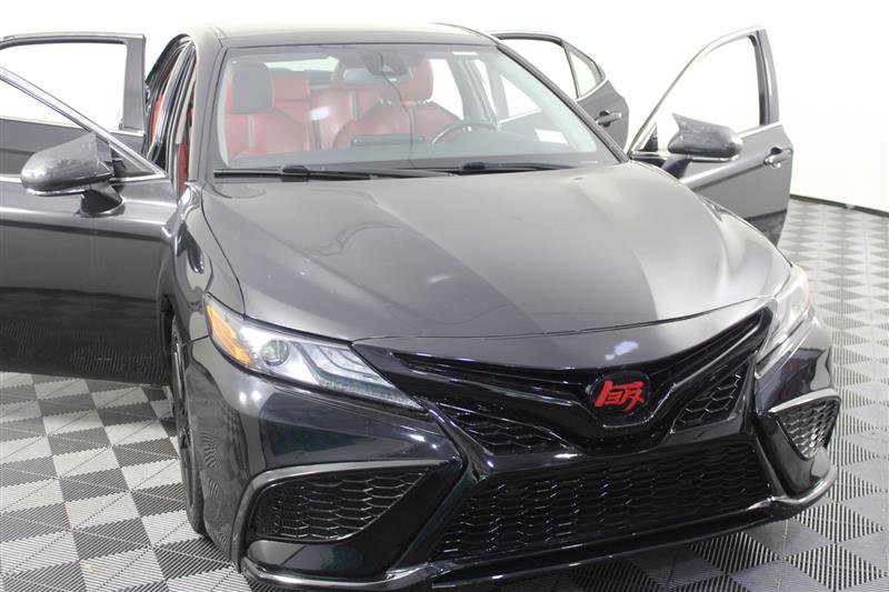 Vehicle image 6 of 37