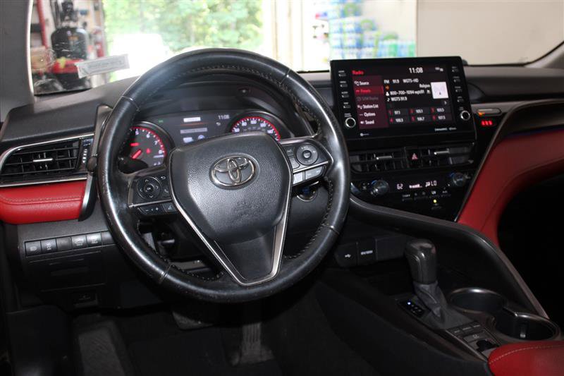 Vehicle image 21 of 37