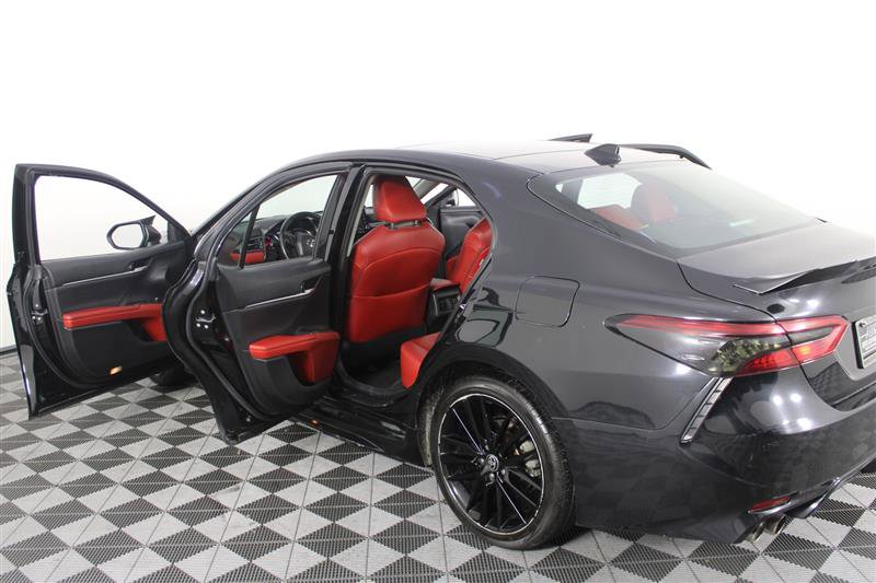 Vehicle image 22 of 37