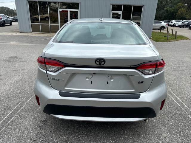 Vehicle image 9 of 20