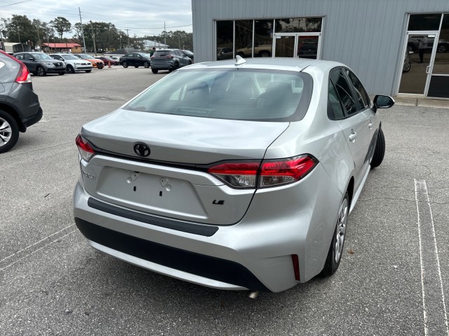 Vehicle image 2 of 20