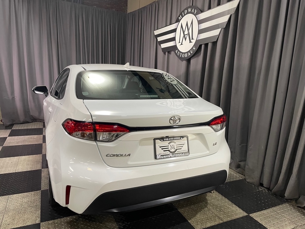 Vehicle image 7 of 24