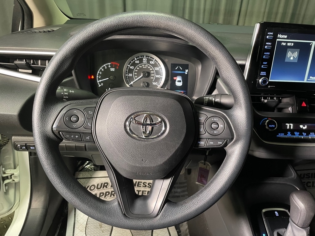 Vehicle image 16 of 24