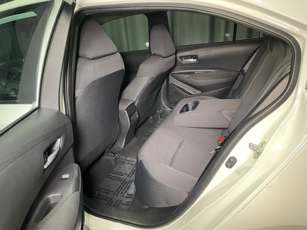 Vehicle image 9 of 24