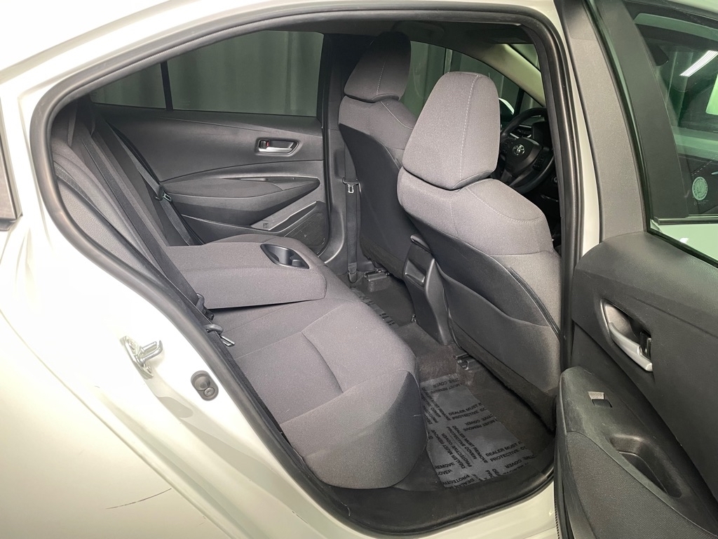 Vehicle image 11 of 24