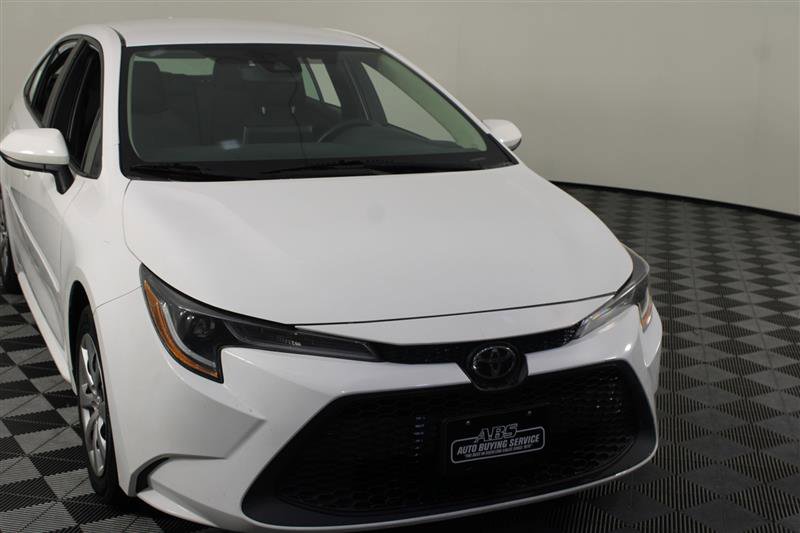 2021 Toyota Corolla LE Image 4 of 44