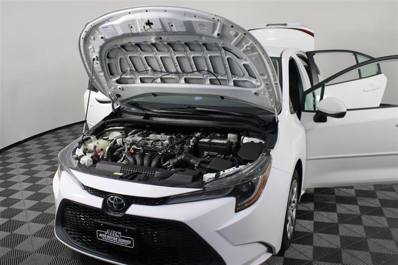 2021 Toyota Corolla LE Image 9 of 44