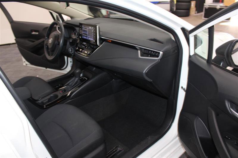 2021 Toyota Corolla LE Image 34 of 44