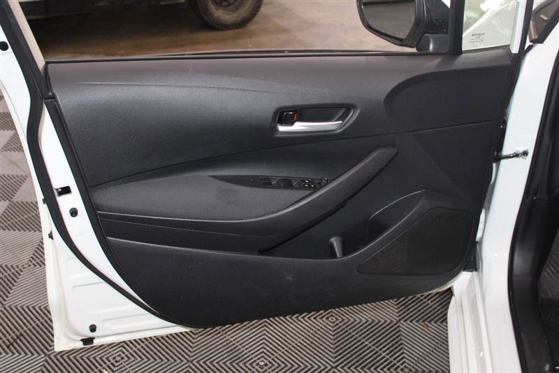 2021 Toyota Corolla LE Image 29 of 44