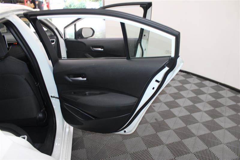 2021 Toyota Corolla LE Image 22 of 44