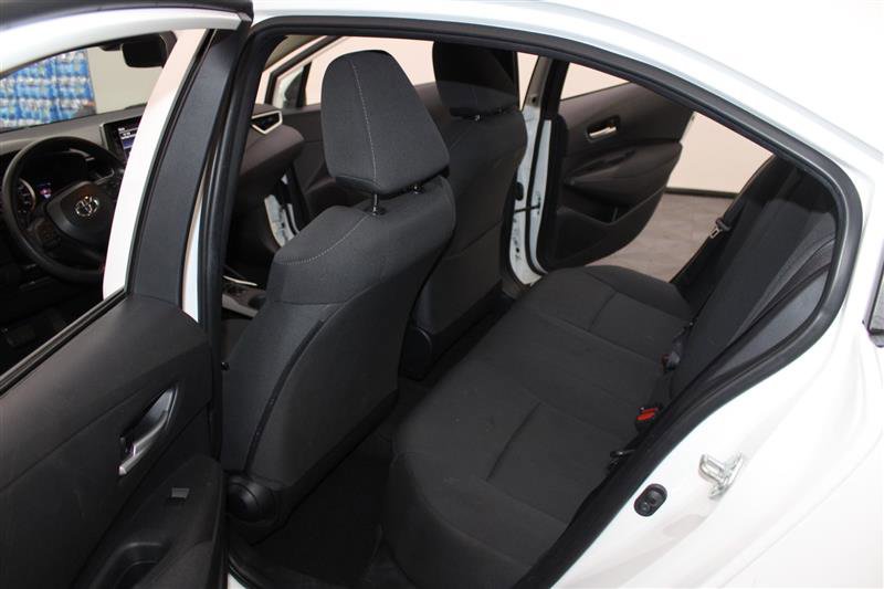 2021 Toyota Corolla LE Image 23 of 44