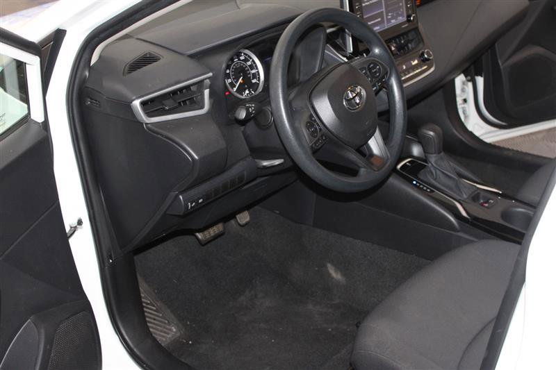 2021 Toyota Corolla LE Image 26 of 44