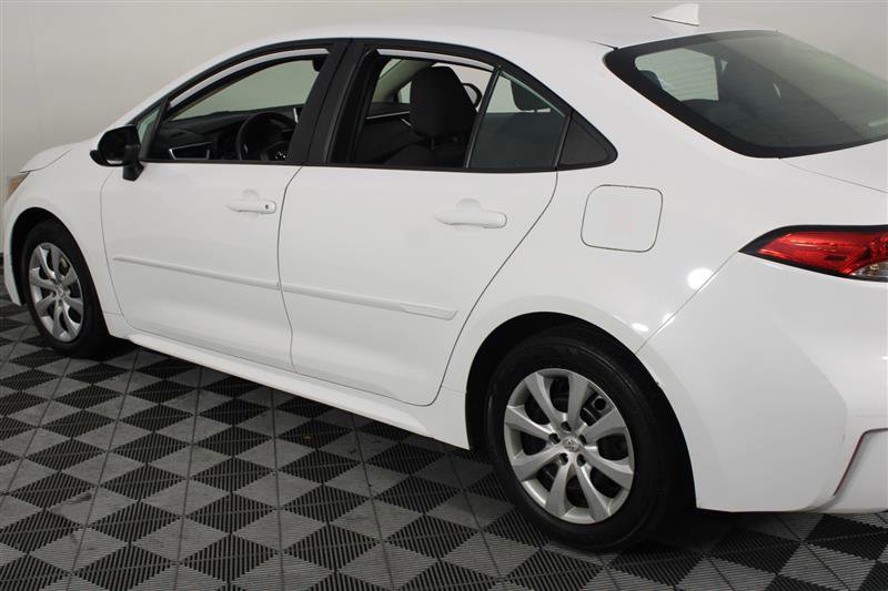 2021 Toyota Corolla LE Image 7 of 44