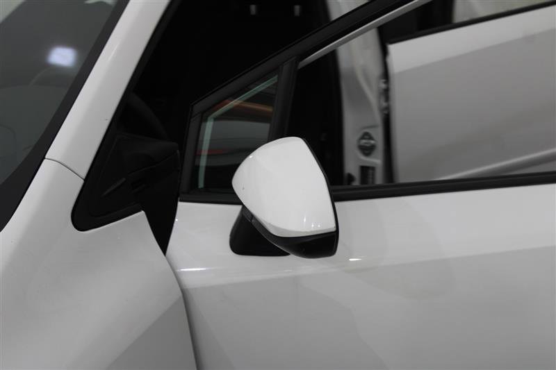 2021 Toyota Corolla LE Image 37 of 44