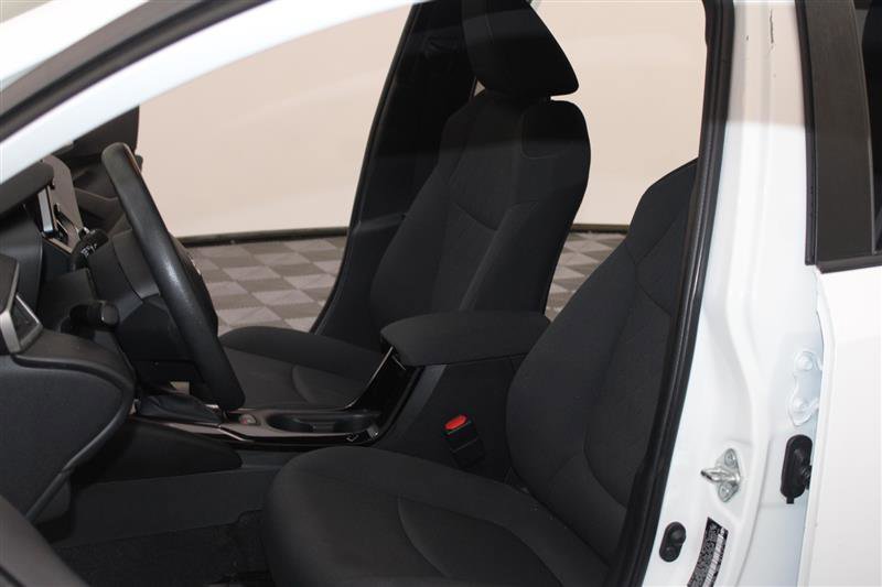 2021 Toyota Corolla LE Image 14 of 44