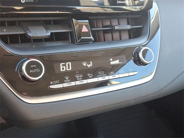 Vehicle image 16 of 37