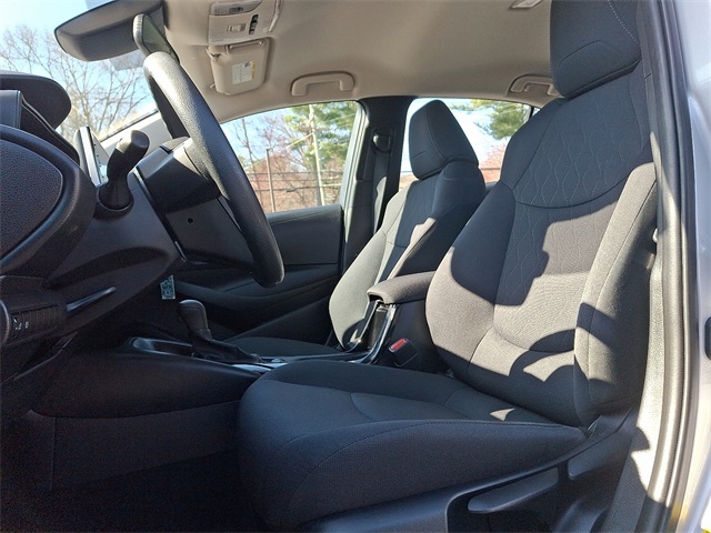 Vehicle image 14 of 37