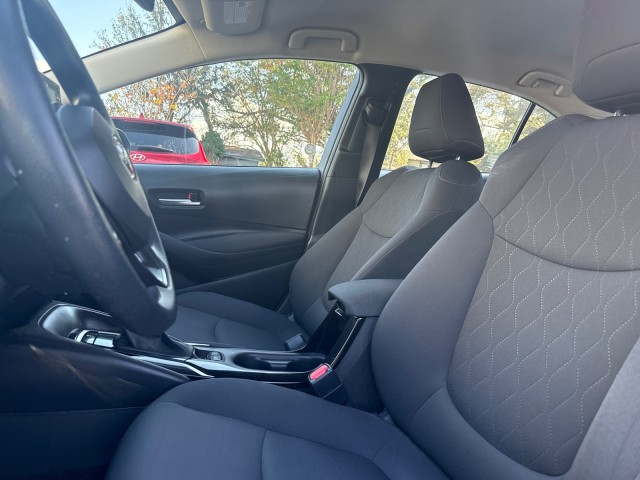 Vehicle image 8 of 18