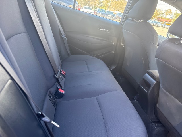 Vehicle image 10 of 18