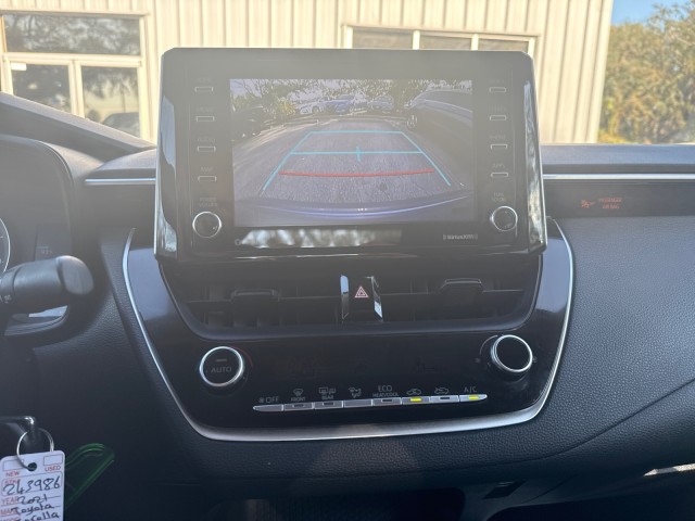 Vehicle image 15 of 18