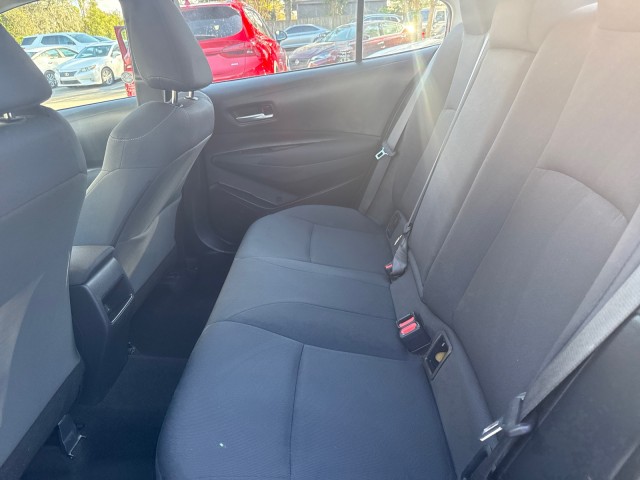 Vehicle image 9 of 18