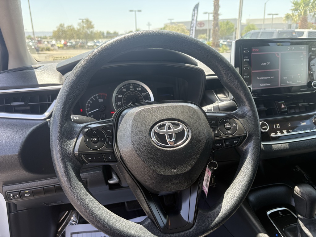 Vehicle image 14 of 17