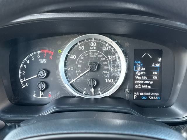 Vehicle image 10 of 25