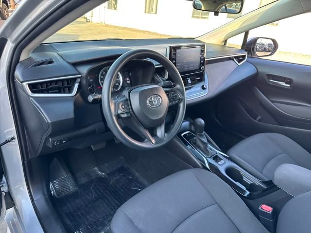 Vehicle image 8 of 25